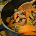 Sauté de veau aux carottes, miel et citron confit