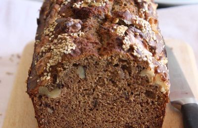 Banana bread à la farine de noix et à la purée de sésame