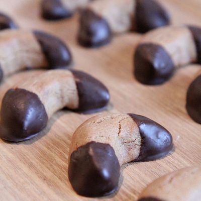 Biscuits Sablés pralinés en Croissant de Lune 