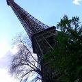 La tour penchée , Paris tour Eiffel
