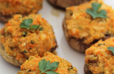 CHAMPIGNONS FARCIS AU POTIRON ET AU QUINOA