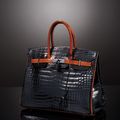 Hermès Paris, made in France. Sac "Birkin" 35 cm en crocodile porosus noir