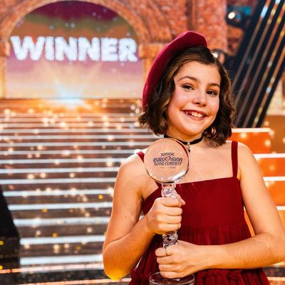 EUROVISION JUNIOR 2025 : Victoire de Lou pour la France !