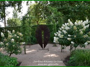 Les jardins d'AINAY-Le-VIEIL [18200] AINAY-LE-CHATEAU