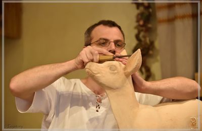 Chez le sculpteur de bois