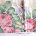 687 Tissu ancien grands bouquets de fleurs roses - 55 x 200