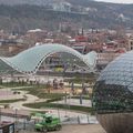 Esplanade et passerelle