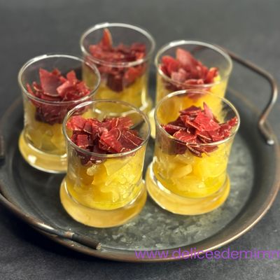 Petite verrine pomme verte, calvados et viande des Grisons