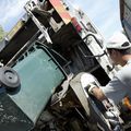 Un éboueur meurt écrasé sous les roues d'un camion poubelle