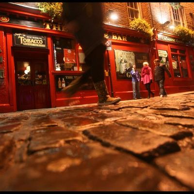 never there dublin doutart versatile ... tout ça