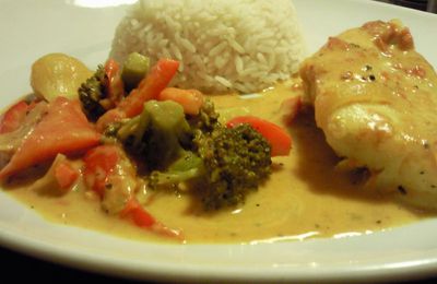 Curry de poisson, petits légumes et lait de coco