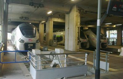 Rames Régiolis stationnées à la Gare Montparnasse, annexe de Vaugirard