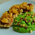 Galettes moelleuses de poulet à la compotée de pêches et purée de petits pois