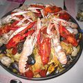 Paella aux fruits de mer et poulet 