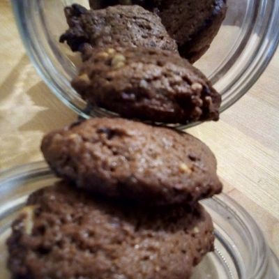 COOKIES FEVES DE CACAO ET CACAHUETE