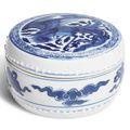 A blue and white box and cover, Qing dynasty, Kangxi period (1662-1722)