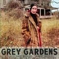 Grey Gardens (1975) de Albert et David Maysles, Ellen Hovde et Muffie Meyer 