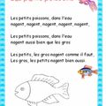 Les petits poissons dans l'eau