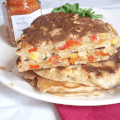 Pancakes au maïs et confiture de tomates rôtis aux piments