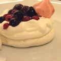 #Calendrier de l'avent J-15  - Pavlovas individuelles aux fruits rouges