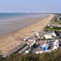 la plage de carolle d'ou les parapentes s'envolent