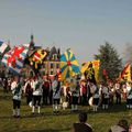 Les troupes du Carnaval des Cloches de Nogent-le-Roi ont assuré le spectacle