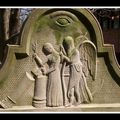 LA COLONNE BRISÉE  :  MONUMENT FUNÉRAIRE