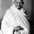 QUESTIONING BRITISH RULE : THE EXAMPLE OF GANDHI