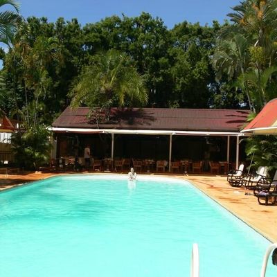 La piscine du Relais des Plateaux