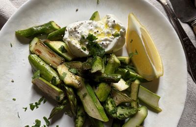 Asperges vertes et burrata