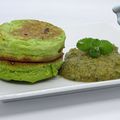 Pancakes aux petits pois, sauce courgette et menthe