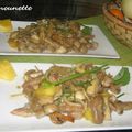 Emincé de volaille miellé aux champignons, soja et ananas, parfumé au saté, pour casseroles #10 et le sucré salé de Becky