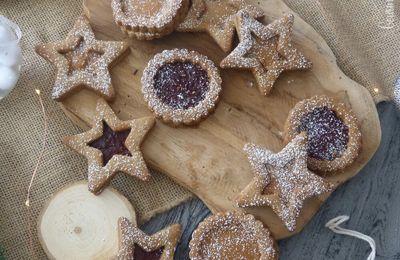 Biscuits sablés aux noix fourrés