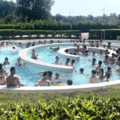 AVEC 649 BAIGNEURS MERCREDI, LA CANICULE PROFITE A L’ÎLE VERTE.