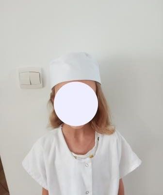 Tenue d'hospitalière