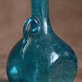Flacon- verseuse en verre soufflé XIXème Bleu