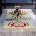 Un Oracle avec les Fleurs ayant couvert le Tombeau de Sri Aurobindo et la Mère ?