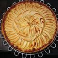 Tarte feuilletée aux pommes au lait concentré