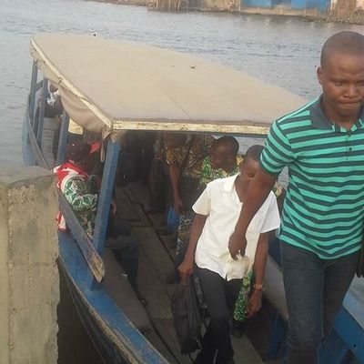 Une petite visite a la cité lacustre de Ganvié avec les Béninois. 