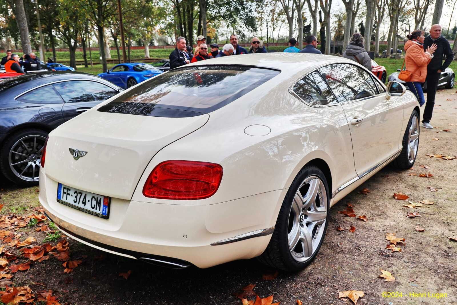 Bentley Continental 24_03 - 2017 [UK] HL_GF