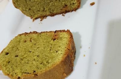 Cake au thé vert matcha et pépites de chocolat blanc / Кекс с зеленым чаем матча и с белым шоколадом