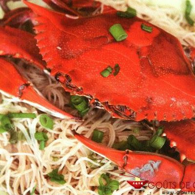 Crabe de mer cuit aux nouilles de riz