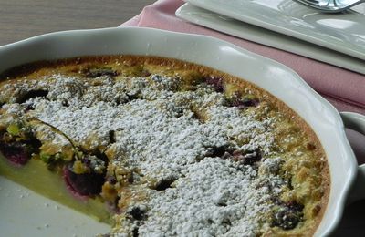 Clafoutis aux cerises et aux pistaches, sans gluten et sans lactose