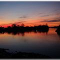 Coucher de soleil à Libourne confluent de la dordogne et de l'isle