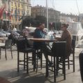 Le bonheur à la terrasse d'un café en Croatie - Happiness on the terrace of a café in Croatia