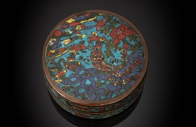 A fine and extremely rare phoenix and Buddhist emblem cloisonné enamel box and cover, 15th-16th century