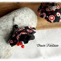 Boucles d'oreilles textile rouge et noir en tissu et satin