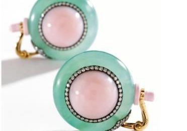 Chrysoprase cabochon pink opals. JAR.