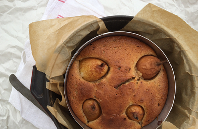 Gateau Cocotte: Poires entieres & Amandes