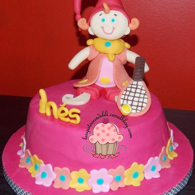 Doudou qui fait du Tennis